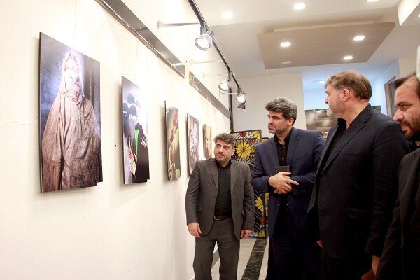 افتتاح نمایشگاه عکس آیینی عاشورا در لرستان